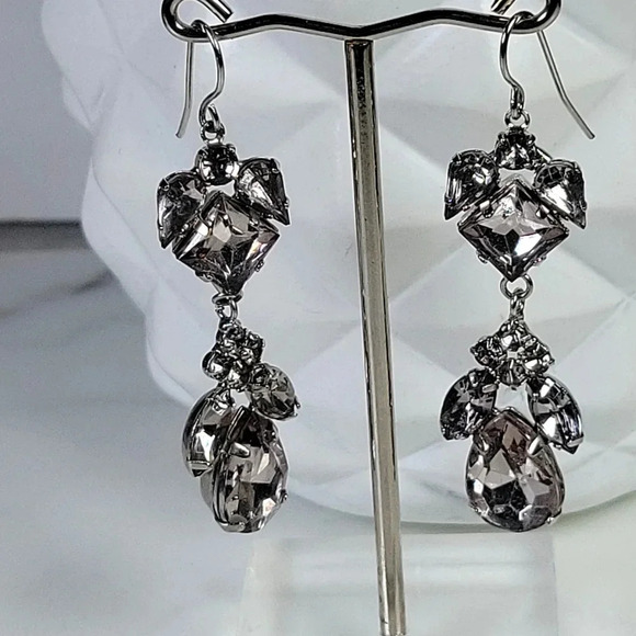 Gray Rhinestone Pierced Earrings 2 Pair Icy Sparkle French Wire Party Co… - Picture 5 of 8
